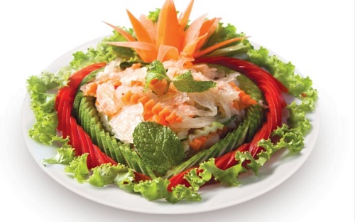 ensalada vietnamita con mariscos