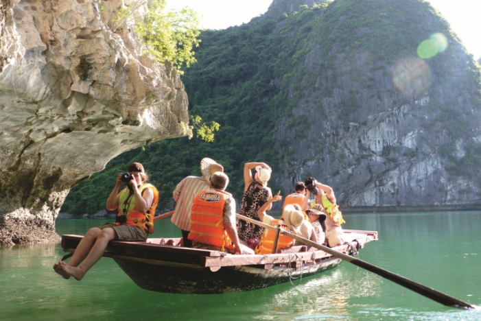balade-dans-la-magnifique-baie-ha-long