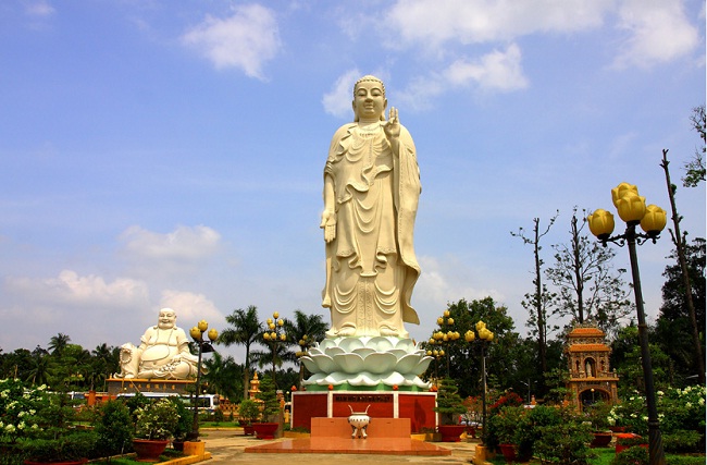 belle-photo-du-statue-du-bouddha-mytho-vietnam