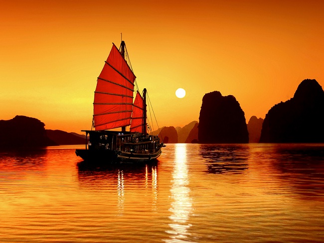 coucher-du-soleil-halong-vietnam