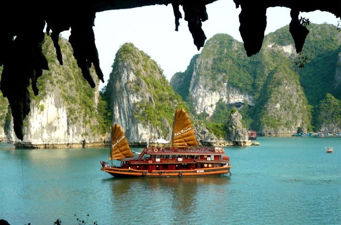 croisiere-en-passant-par-baie-de-bai-tu-long