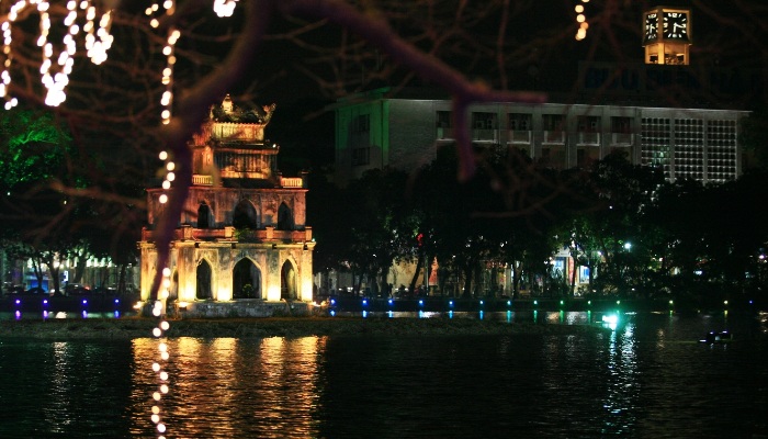 lac-hoankiem-hanoi