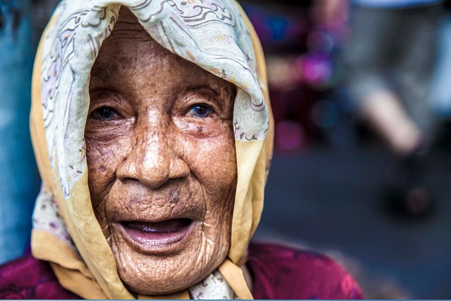 vieille-dame-vietnamienne