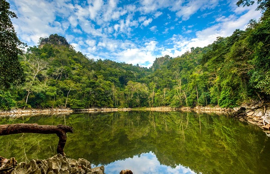 visiter-le-lac-de-ba-be-nord-est-vietnam