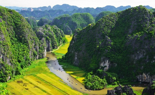 magnifique-photo-baie-halong-terrestre-vietnam