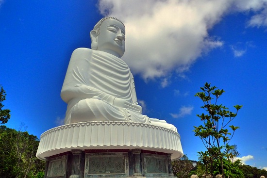 statue-du-bouddha-danang