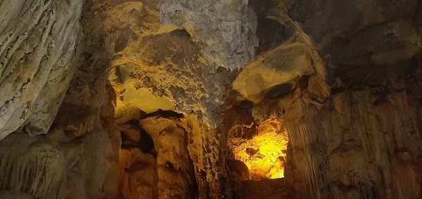 grotte-baie-d'halong-2