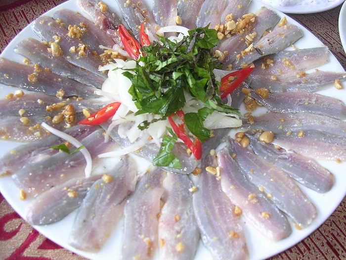 el-pez-de-mayo-nha-trang-vietnam