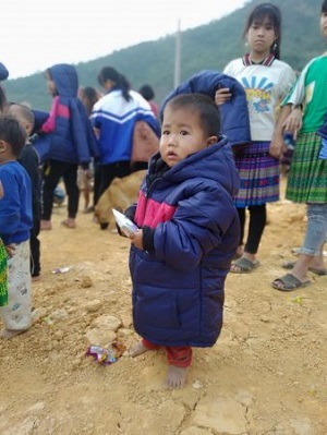 Provincia de Yen Bai, pueblo de Laos14 Viaje humanitario en diciembre de 2020